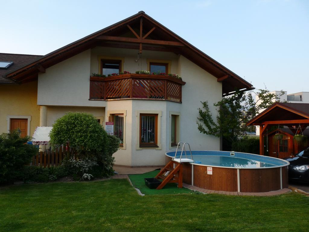 Privat Inka Apartment ลิฟตอฟสกีมิคูลาช ภายนอก รูปภาพ